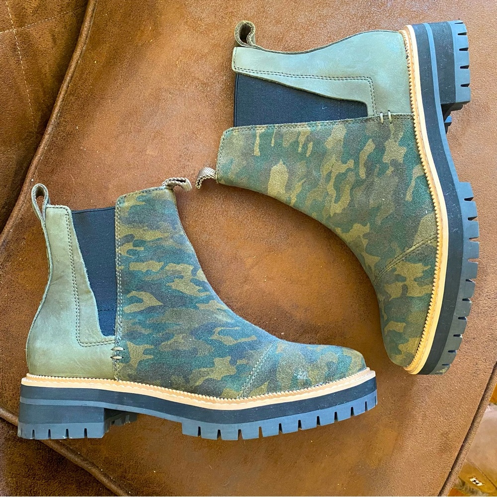 Toms Dakota boots Camo